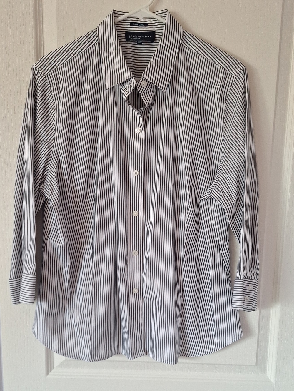 Jones New York Women’s Black and White Striped Shirt